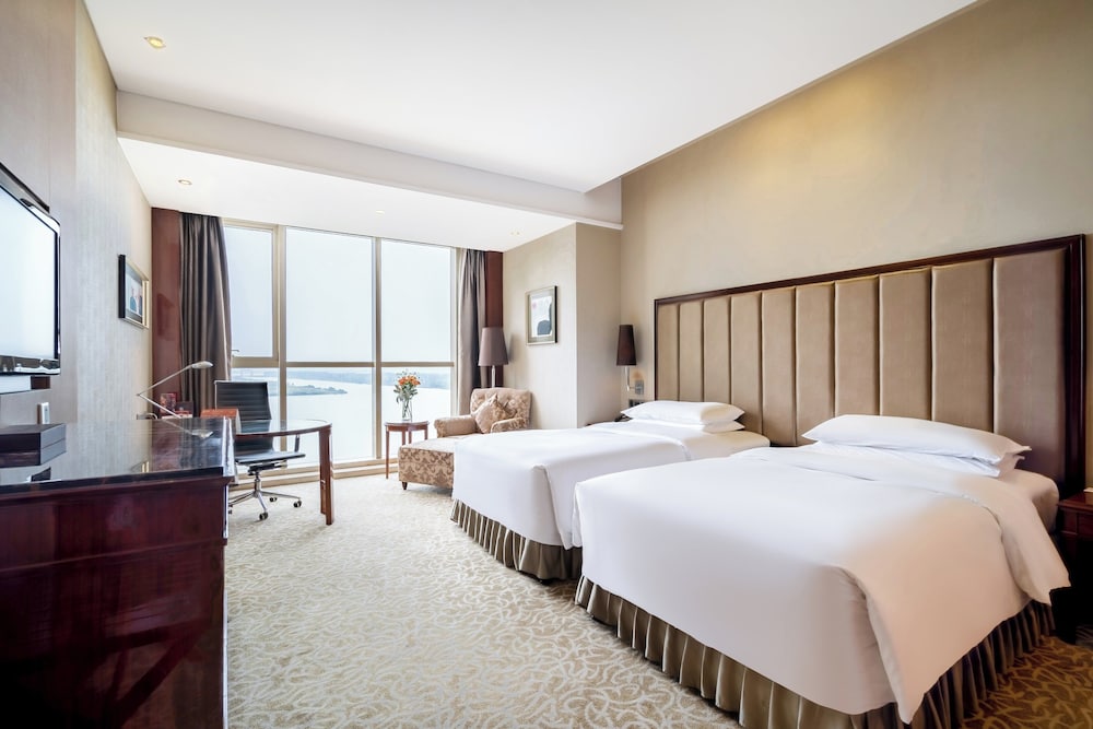 crowne plaza zhenjiang by ihg