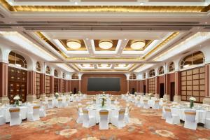 crowne plaza zhenjiang by ihg