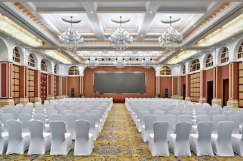 crowne plaza zhenjiang by ihg