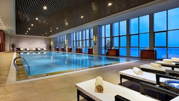 Crowne Plaza Zhenjiang By Ihg,Zhenjiang>>Nanjing,4 star