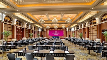 crowne plaza zhenjiang by ihg