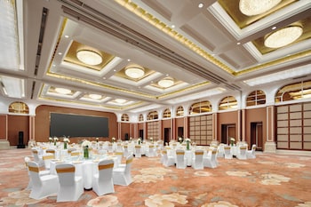 crowne plaza zhenjiang by ihg