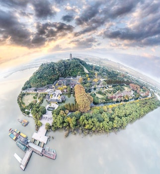 crowne plaza zhenjiang by ihg