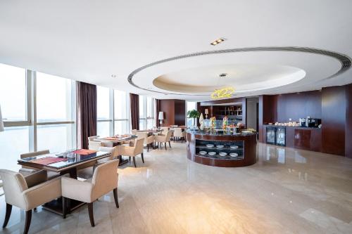 crowne plaza zhenjiang by ihg