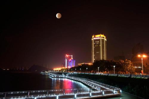 crowne plaza zhenjiang by ihg