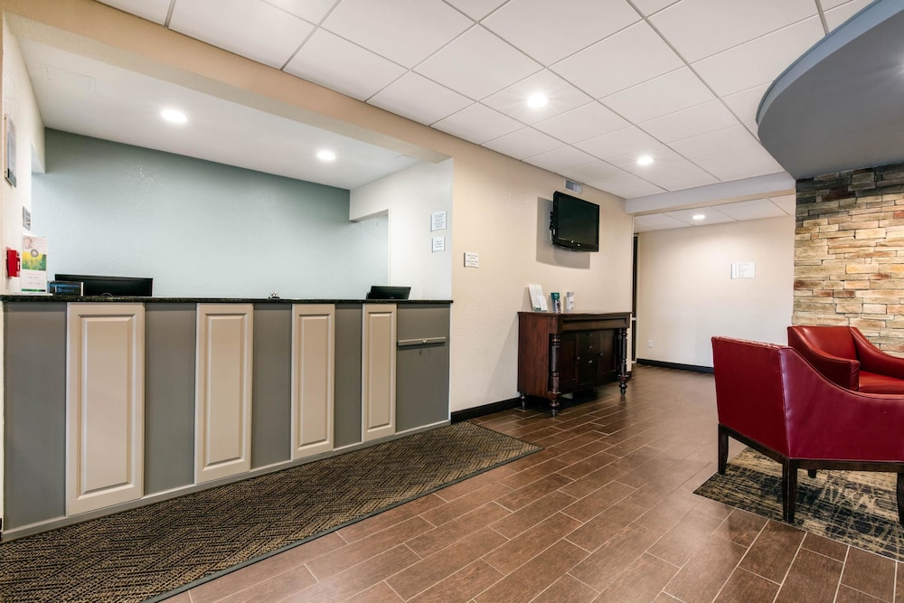 quality inn valley west point