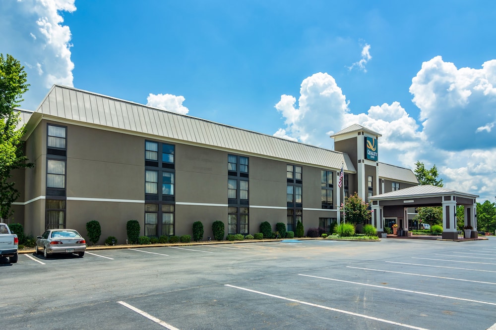 quality inn valley west point