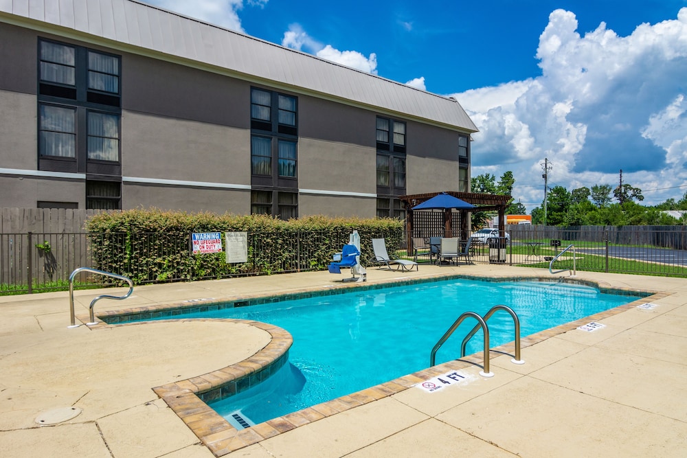 quality inn valley west point