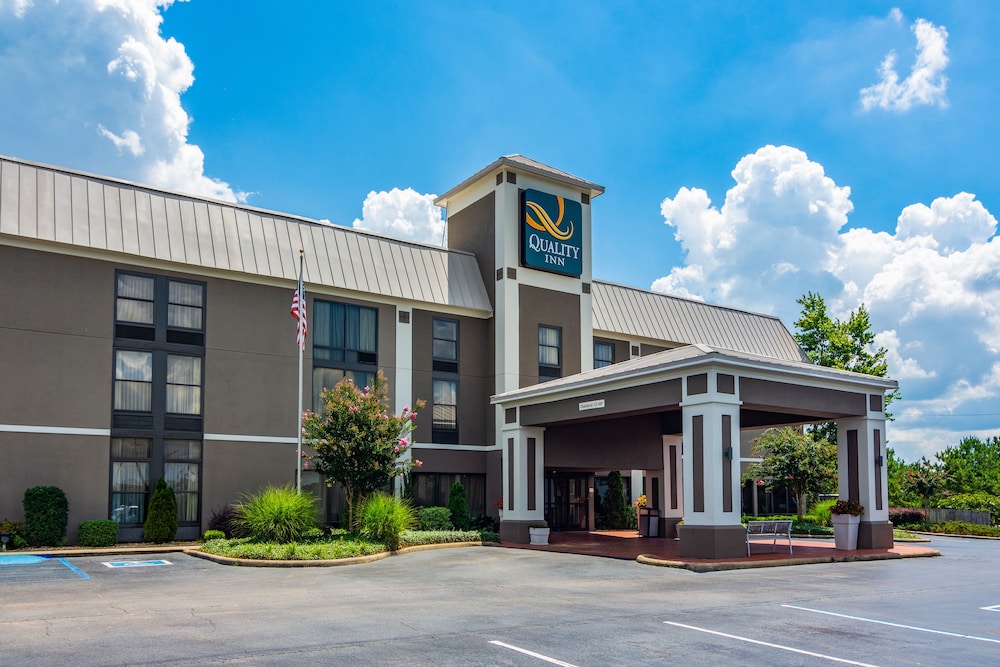 quality inn valley west point