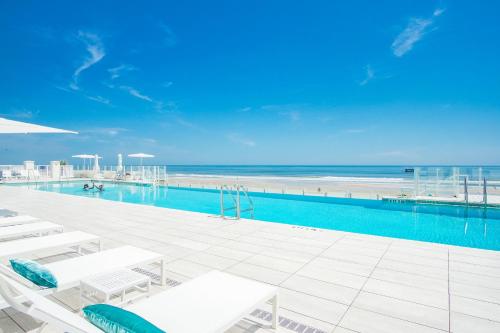 Daytona Grande Oceanfront Resort,,4 star
