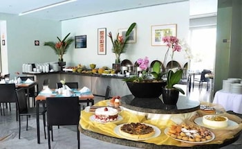 Hotel Paseo Las Mercedes,Barrio Chino>>Caracas,3 star