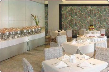 Hotel Paseo Las Mercedes,Barrio Chino>>Caracas,3 star