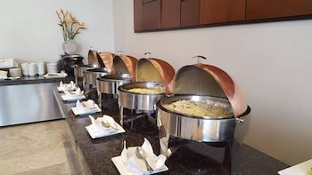 Hotel Paseo Las Mercedes,Barrio Chino>>Caracas,3 star