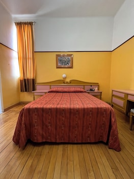 hotel isabel