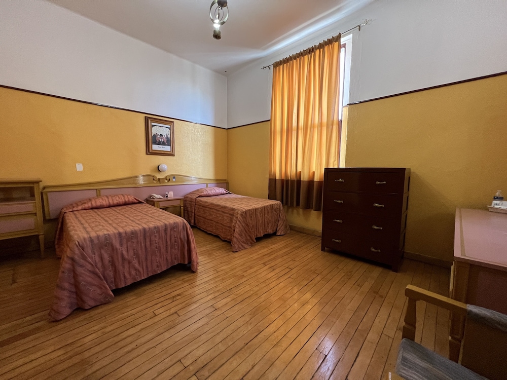 hotel isabel