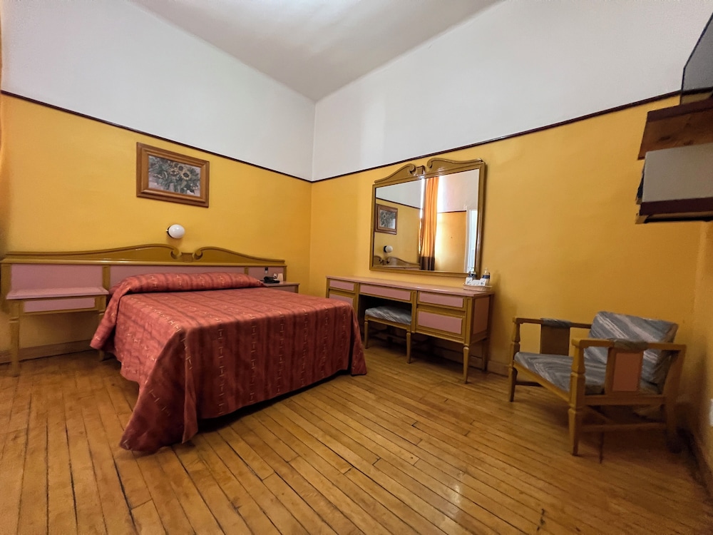 hotel isabel