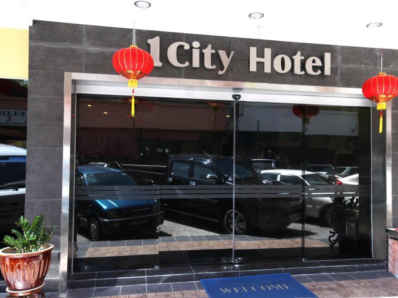 1 city hotel