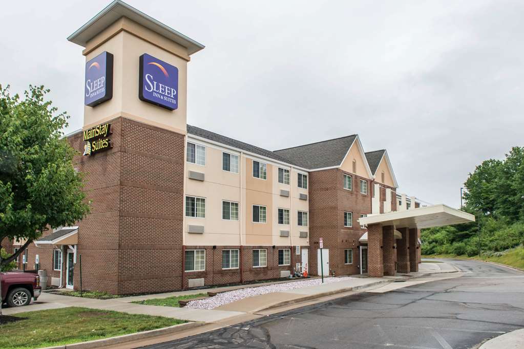 mainstay suites pittsburgh airport