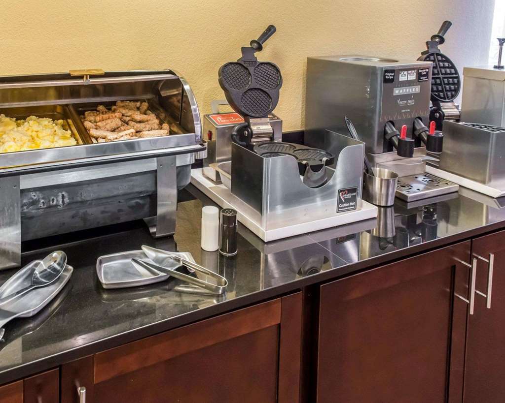 mainstay suites pittsburgh airport