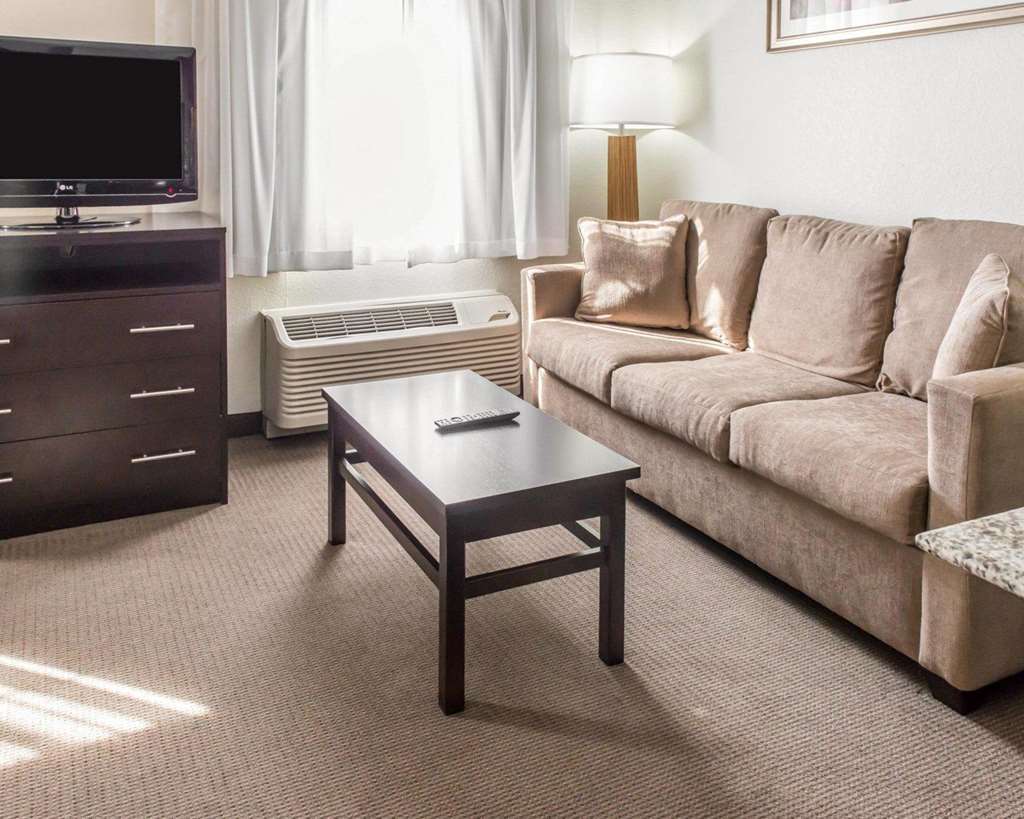 mainstay suites pittsburgh airport