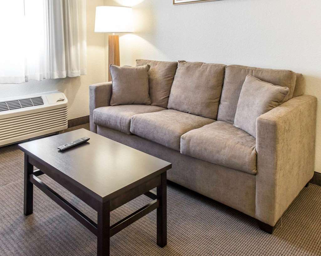 mainstay suites pittsburgh airport