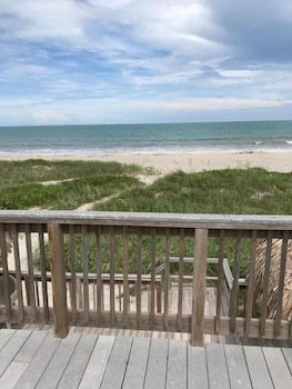 anthonys on the beach