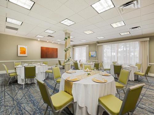holiday inn express hotel and suites ft lauderdale plantation by ihg