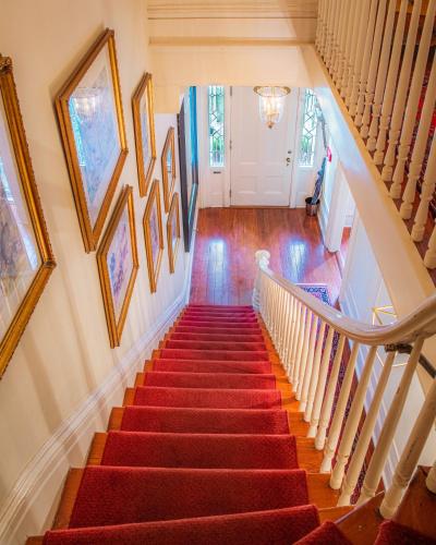 justine inn savannah