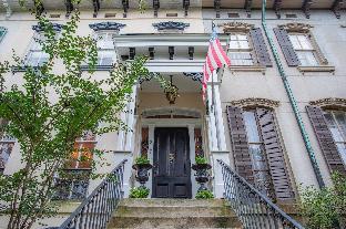 justine inn savannah