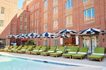 the alida savannah a tribute portfolio hotel