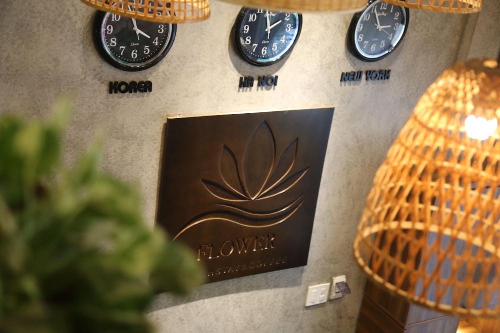 flower beachstay and coffee