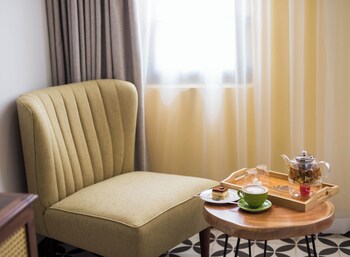 flower beachstay and coffee