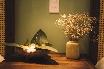 flower beachstay and coffee