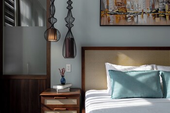 flower beachstay and coffee