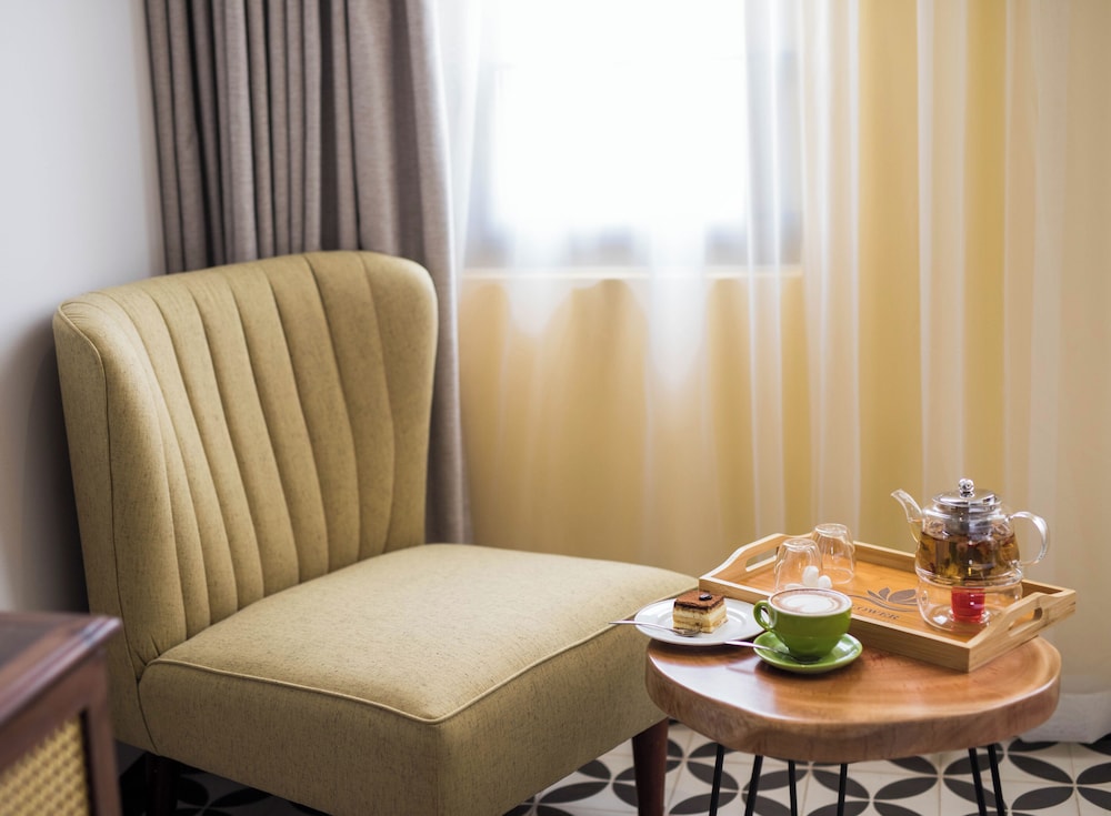 flower beachstay and coffee