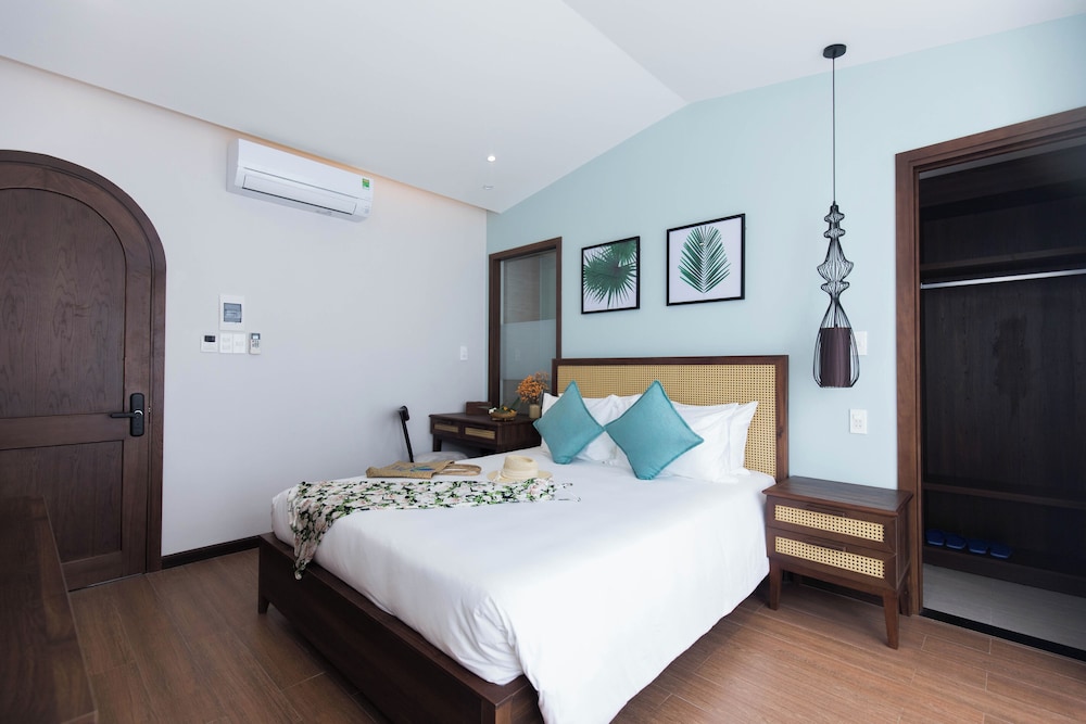 flower beachstay and coffee