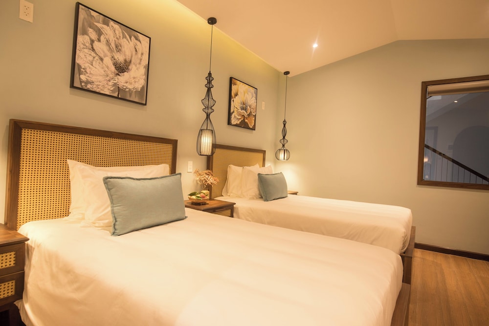 flower beachstay and coffee