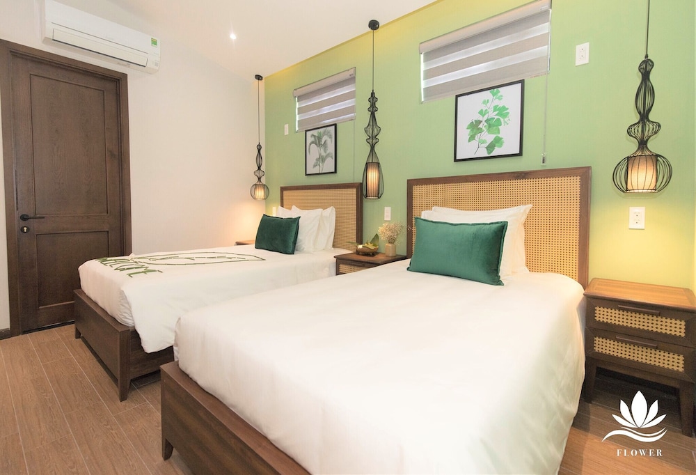 flower beachstay and coffee