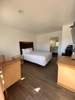 town and country inn