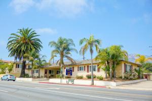 town and country inn