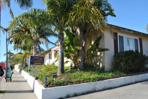 town and country inn