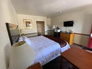 town and country inn