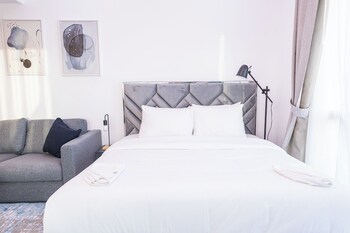 modern studio at royal oceanic jbr by deluxe holiday homes