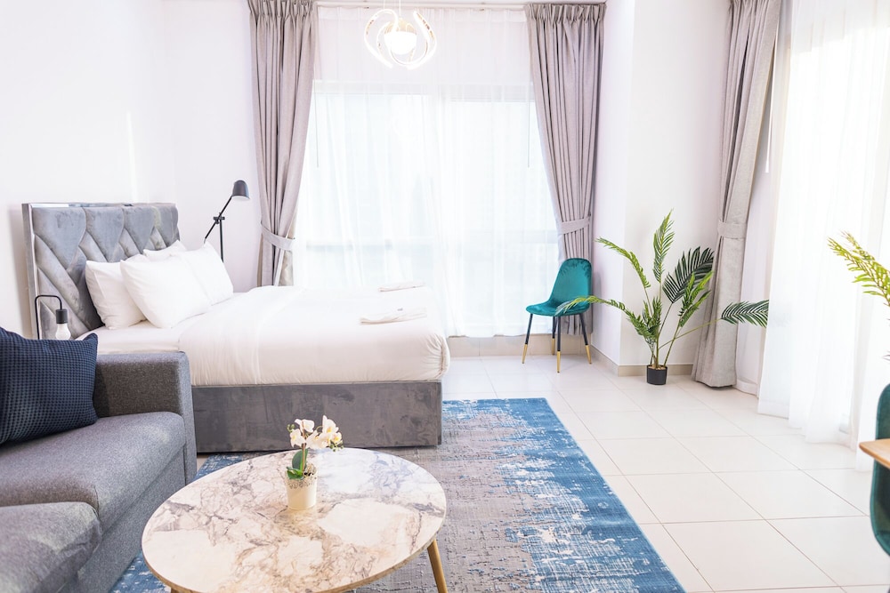 modern studio at royal oceanic jbr by deluxe holiday homes