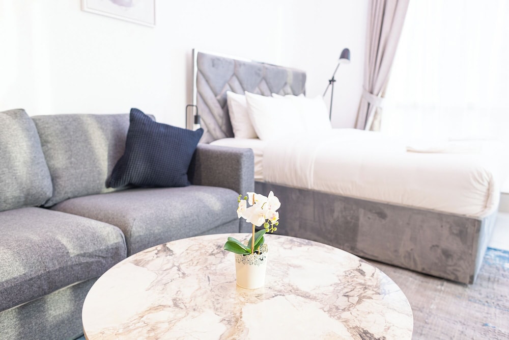 modern studio at royal oceanic jbr by deluxe holiday homes