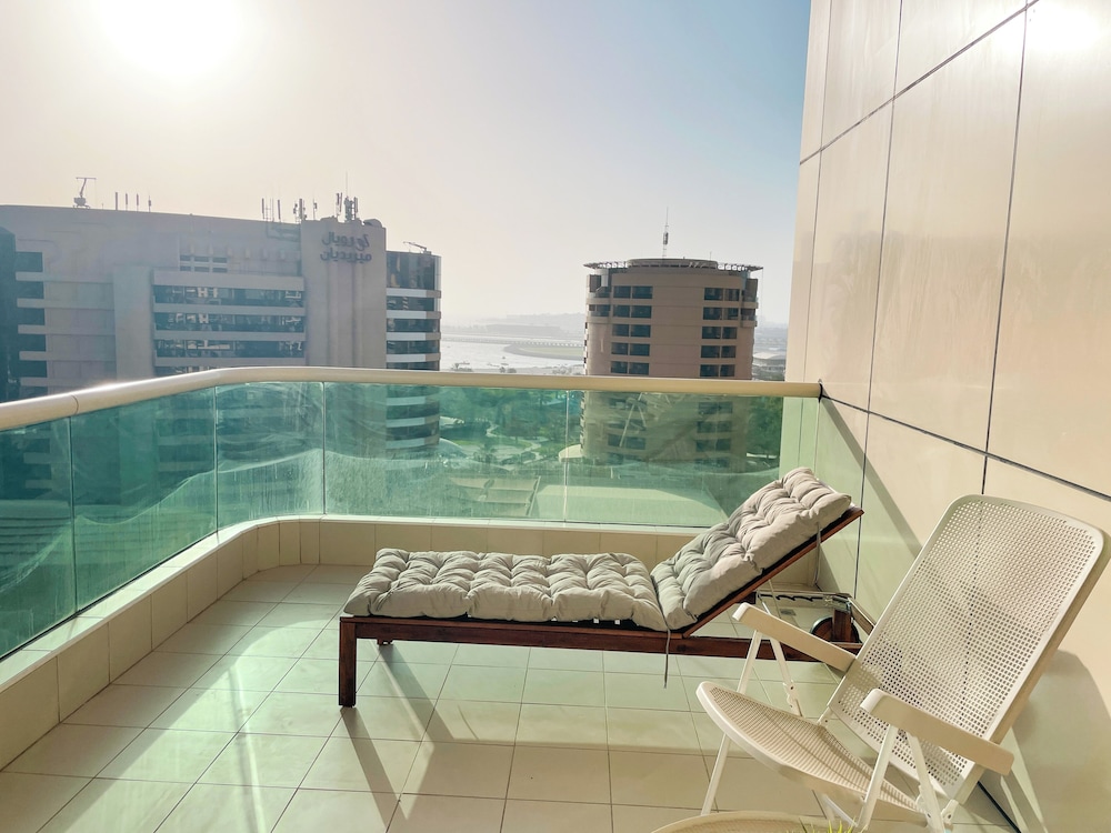 modern studio at royal oceanic jbr by deluxe holiday homes