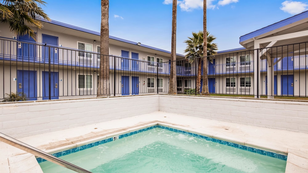 surestay plus hotel by best western sacramento cal expo