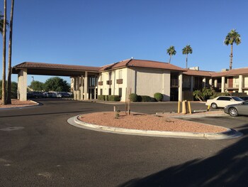 premier inns metro center