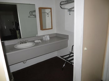 premier inns metro center