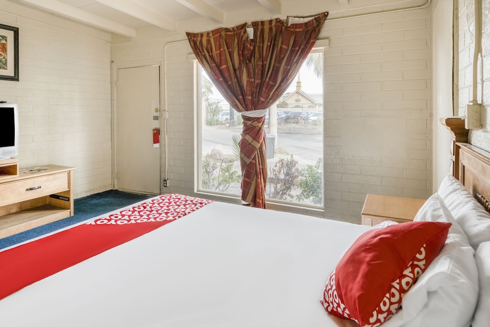 oyo oasis motel las vegas i 15